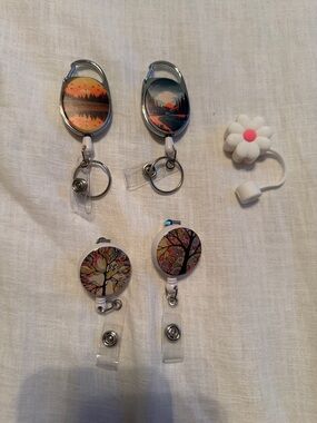 Retractable Badge Reel Pack of 4 - White & Multicolor Nature Designs $ Straw Cap